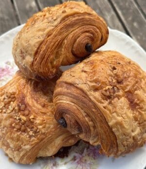 Pain au chocolat et au caramel beurre salé