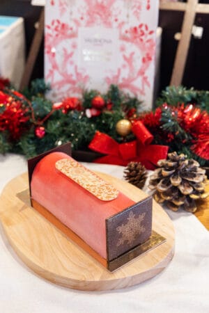 Bûche Framboise - Vanille (8/10 Parts)